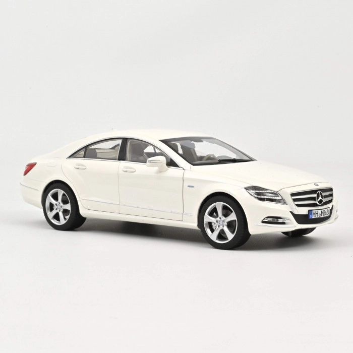 1:18 Mercedes-Benz CLS Coupe 2011 Brillant White metallic - NOREV 1:18 Mercedes-Benz CLS Coupe 2011 Brillant White metallic - NOREV
