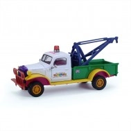 1945 Dodge Power Wagon Wrecker - Wrecking Bill Solid Pack - Garbage Pail Kids Series 8 1:64