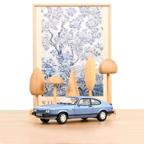 Ford Capri Mk.III 2.8 Injection, Paris Blue metallic, 1984 (RHD) 1:18