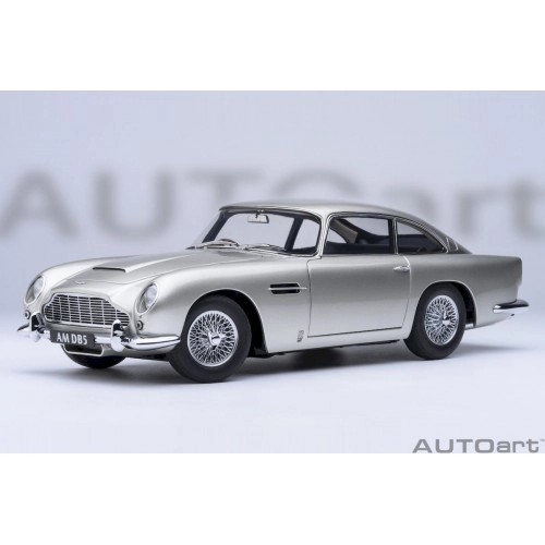 Macheta auto, Aston Martin DB5, Birch Silver, 1964 (composite model/full openings) 1:18