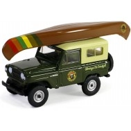 Macheta auto, 1980 Nissan Patrol with Canoe on Roof "You Have So Many Reasons To Protect Your Forests" Solid Pack - Smokey Bear Series 3 1:64