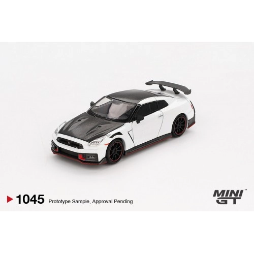 Nissan GT-R (35) Nismo, Brilliant White Pearl, 2024 (LHD) 1:64
