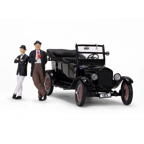 Macheta auto, 1925 Ford Model-T Touring (Open)-Black with Laure and Hardy Figures 1:24