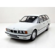 Macheta auto, BMW 5 series E34 Touring year 1996 alpine white 1:18