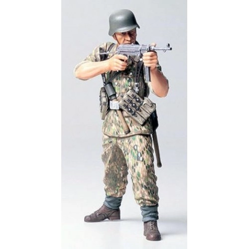 1:16 WWII German Infantryman - Elite 1:16